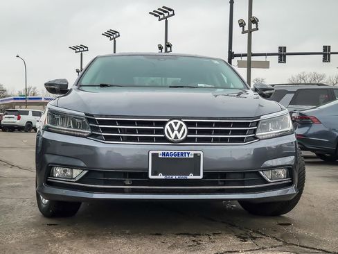 Used 2017 Volkswagen Passat 1.8T SE image 4