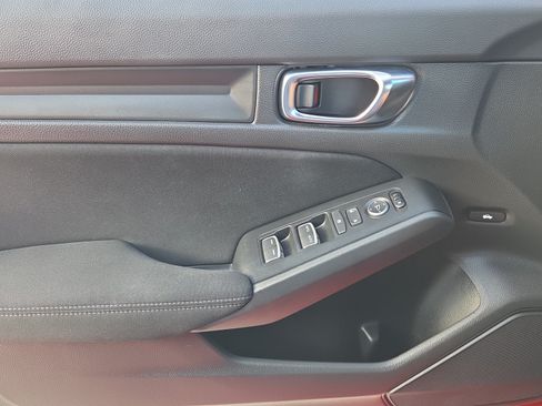 Used 2025 Honda Civic Sport image 32