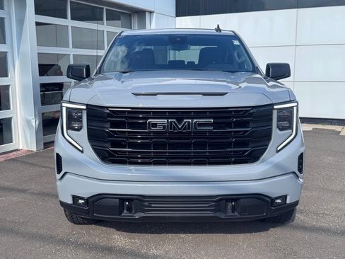 Used 2024 GMC Sierra 1500 Elevation w/ LPO, Elevation Black Package AWD/4WD image 9