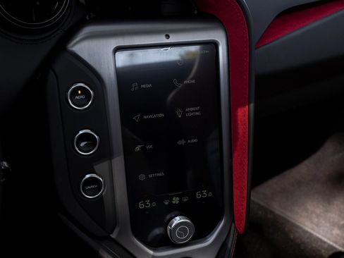 Used 2024 McLaren 750S Spider image 34