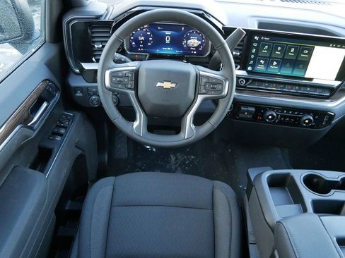 New 2026 Chevrolet Silverado 1500 LT image 18