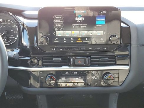 New 2025 Nissan Pathfinder SL image 25