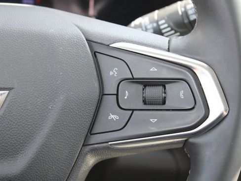 Used 2025 Chevrolet Trax LT w/ Driver Confidence Package image 16