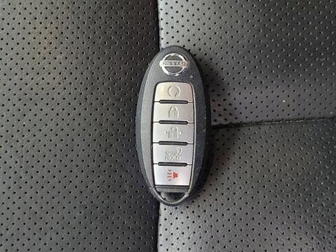 Used 2020 Nissan Rogue SL w/ Premium Package FWD image 32