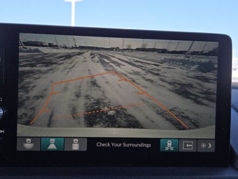 Used 2025 Honda Pilot EX-L image 10