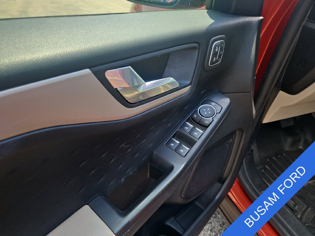 Used 2020 Ford Escape SEL AWD/4WD image 15