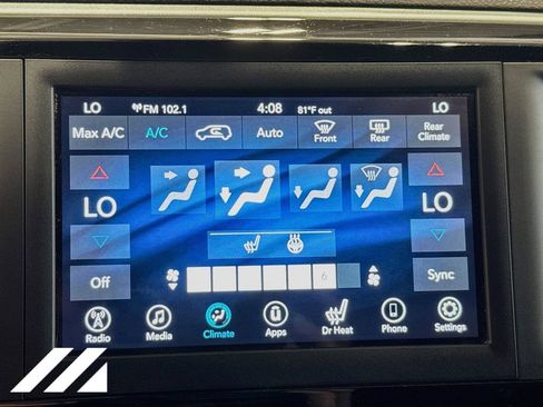 Used 2020 Chrysler Pacifica Touring-L w/ S Appearance Package FWD image 16