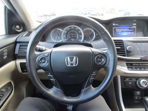 Used 2013 Honda Accord Touring image 14