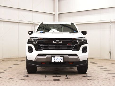 Used 2024 Chevrolet Colorado Z71 w/ Z71 Convenience Package 2 AWD/4WD image 2
