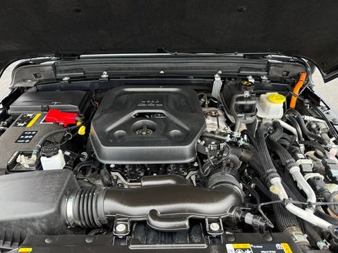 Used 2023 Jeep Wrangler Unlimited Sahara image 46