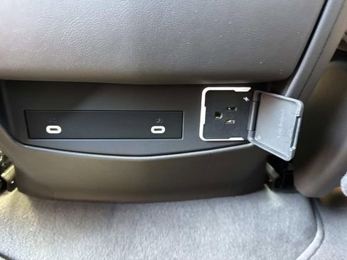 Used 2023 Cadillac Escalade Sport w/ LPO, ONYX Package image 18