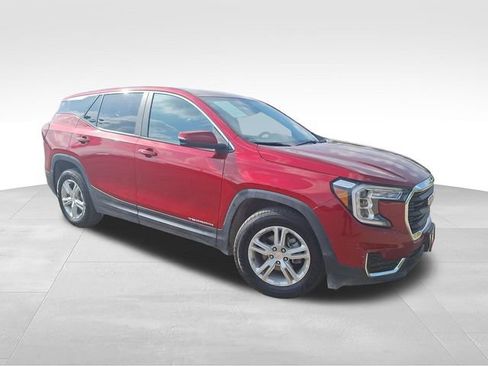 Used 2022 GMC Terrain SLE FWD image 1