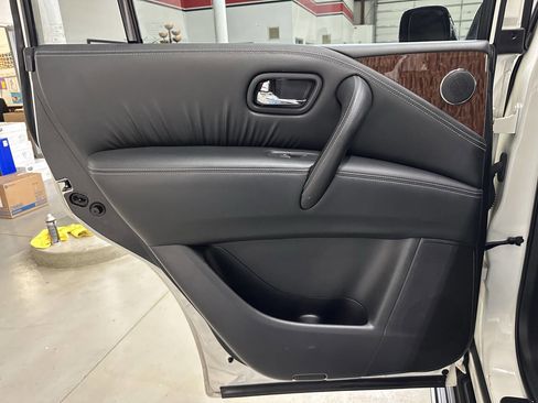 Used 2019 Nissan Armada SL w/ Premium Package image 12