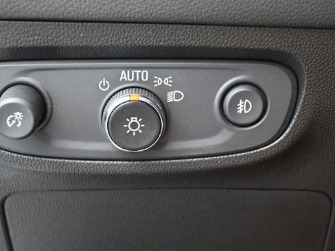 Used 2022 Buick Encore GX Select FWD image 29