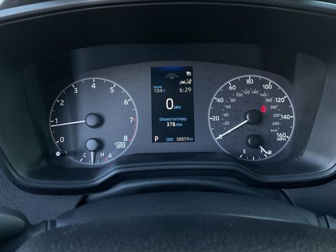 Used 2025 Toyota Corolla LE FWD image 33