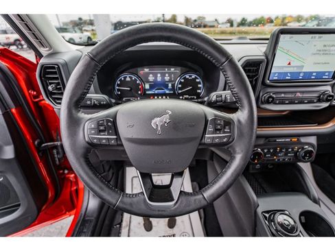 Used 2022 Ford Bronco Sport Outer Banks image 11