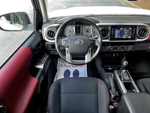 Used 2018 Toyota Tacoma SR5 image 29