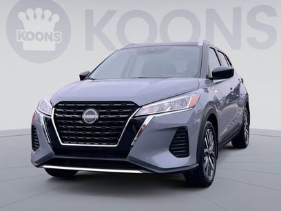 Used 2023 Nissan Kicks SV