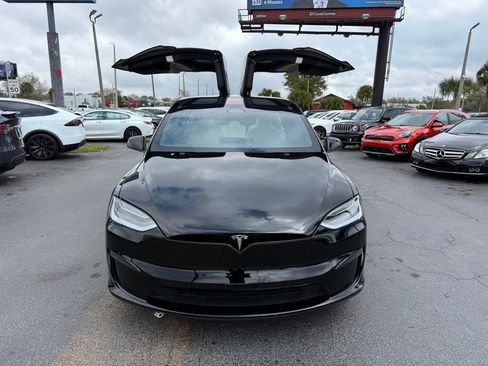 Used 2023 Tesla Model X image 2