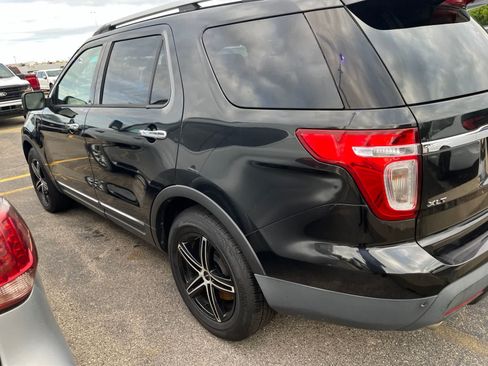Used 2015 Ford Explorer XLT w/ Equipment Group 202A AWD/4WD image 11