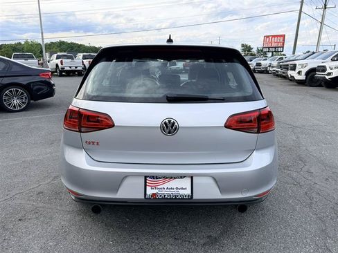 Used 2017 Volkswagen GTI SE FWD image 6