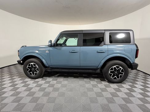 Used 2022 Ford Bronco Outer Banks image 2