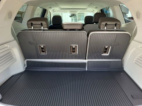 New 2026 GMC Acadia Denali w/ Super Cruise Package FWD image 21