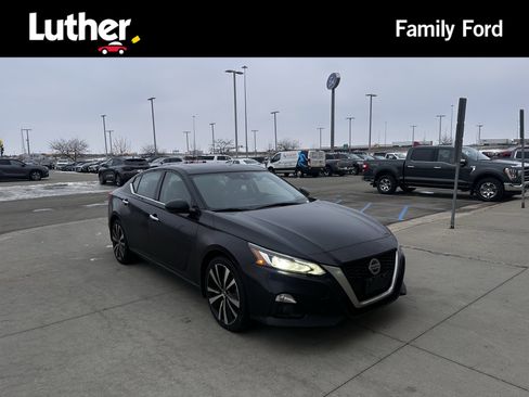 Used 2020 Nissan Altima 2.5 Platinum image 1