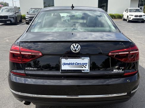 Used 2019 Volkswagen Passat 2.0T Wolfsburg w/ Wheels & Sunroof Package FWD image 9
