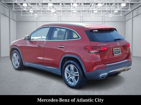Certified 2021 Mercedes-Benz GLA 250 4MATIC image 4