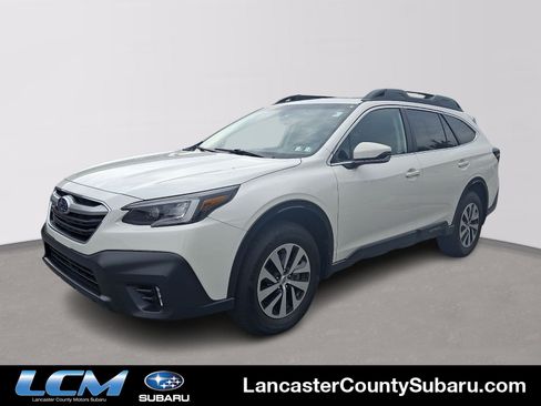 Used 2022 Subaru Outback Premium AWD/4WD image 1