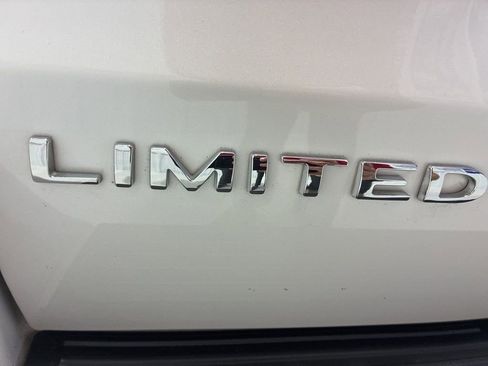Used 2018 Ford Expedition Max Limited w/ Equipment Group 301A RWD image 11
