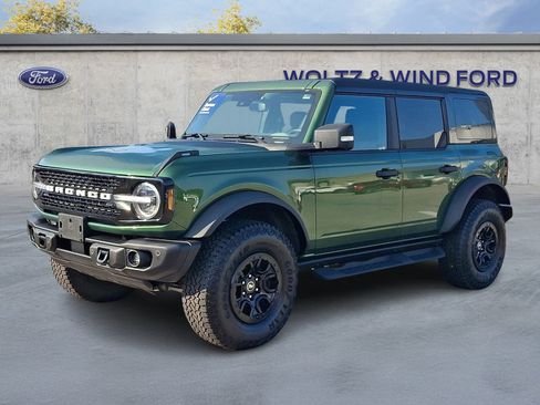 Used 2025 Ford Bronco Badlands AWD/4WD image 3