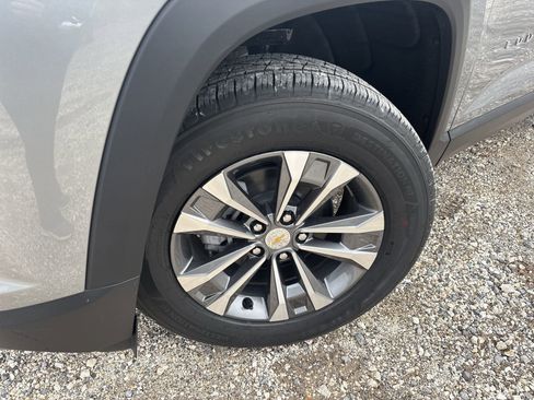 New 2026 Chevrolet Equinox LT w/ Convenience Package II image 13