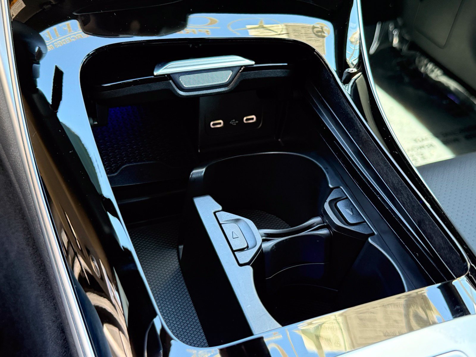 Used 2025 Mercedes-Benz C 300 Sedan image 34