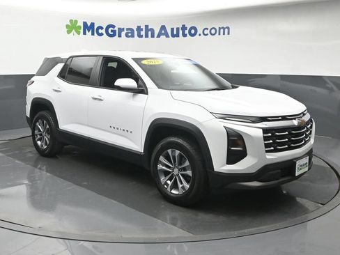 Used 2025 Chevrolet Equinox LT AWD/4WD image 2