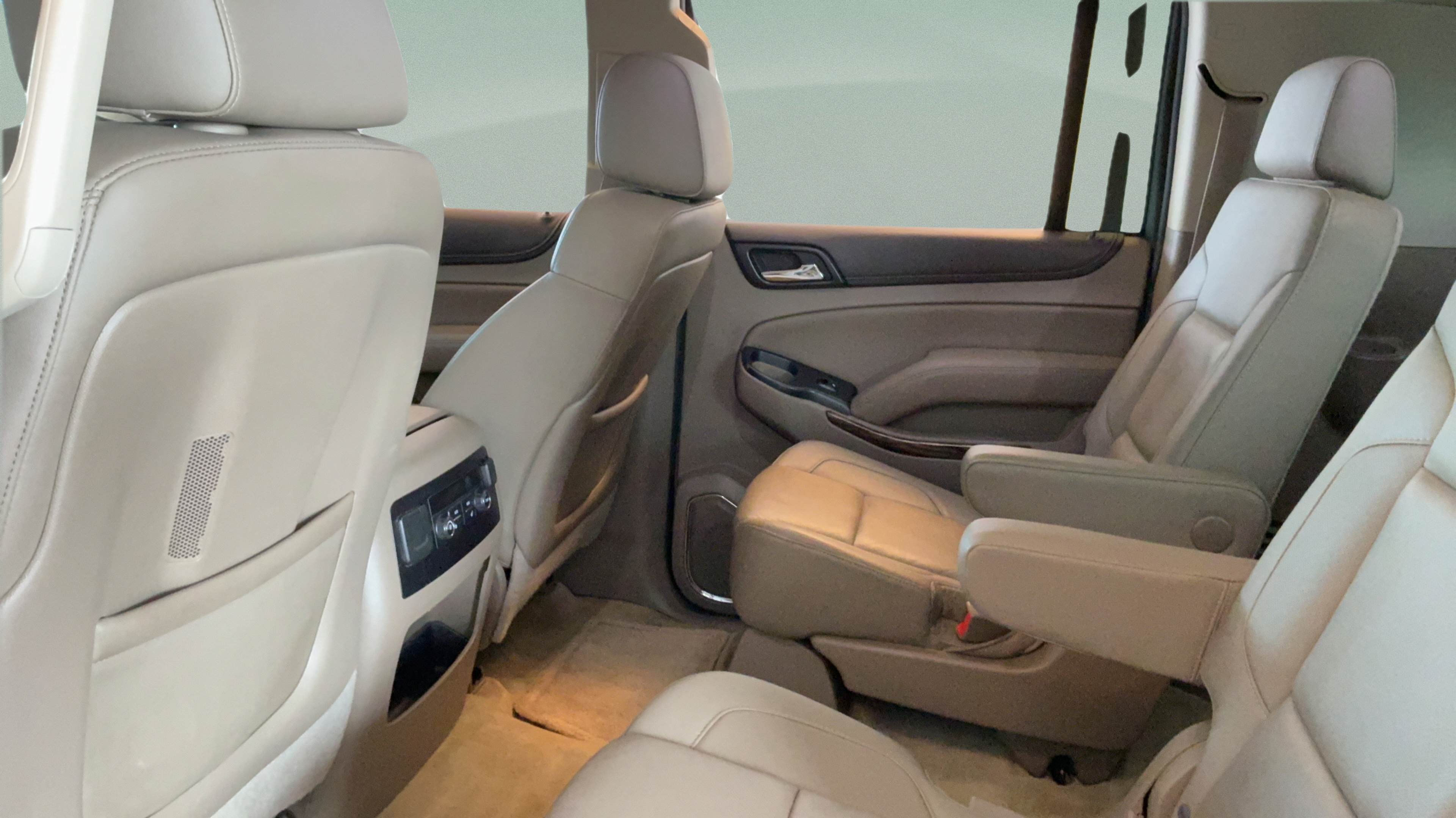 Used 2015 GMC Yukon XL SLT w/ HD Trailering Package RWD image 28