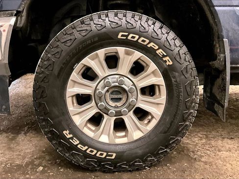 Used 2020 Ford F250 XLT w/ XLT Value Package image 8