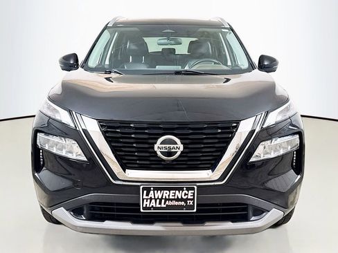 Used 2021 Nissan Rogue SV w/ Premium Package FWD image 2