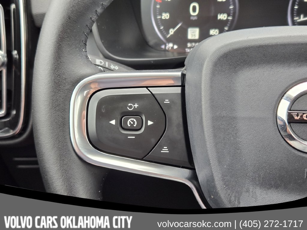 Used 2020 Volvo XC40 T5 Momentum w/ Protection Package Premier AWD/4WD image 22