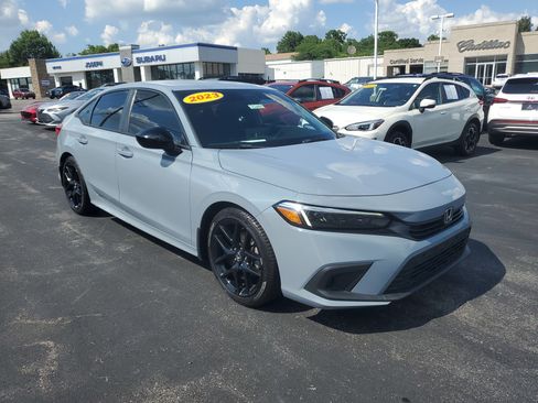 Used 2023 Honda Civic Sport image 4