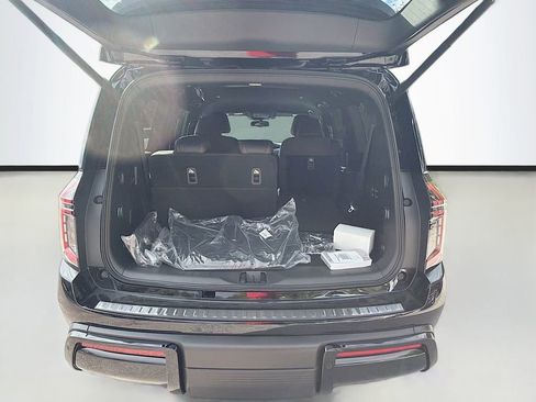 New 2026 Nissan Armada SL image 29