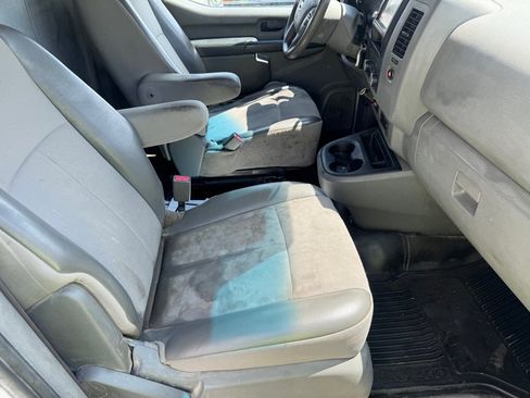 Used 2019 Nissan NV 2500 S image 11