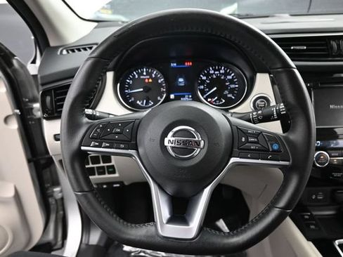 Used 2022 Nissan Rogue Sport SL w/ Premium Package FWD image 12