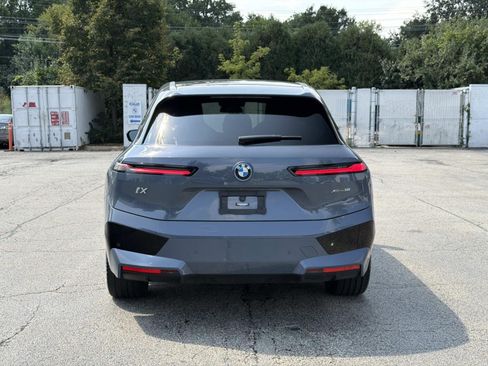Certified 2022 BMW iX xDrive50 w/ Sport Package AWD/4WD image 6