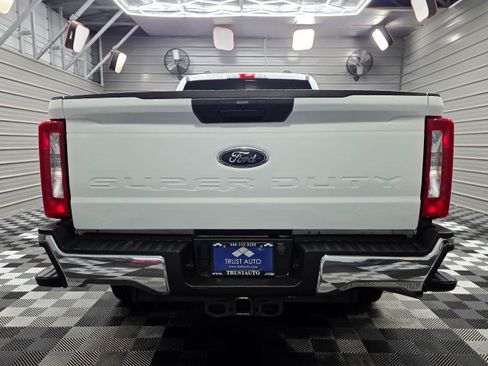 Used 2023 Ford F250 XL w/ XL Chrome Package RWD image 5