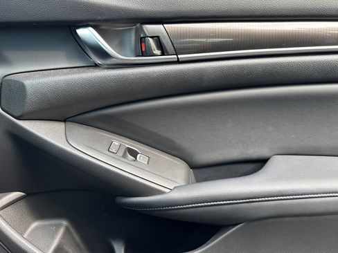 Used 2018 Honda Accord Sport image 20