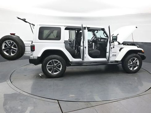 Used 2023 Jeep Wrangler Sahara w/ Cold Weather Group image 53