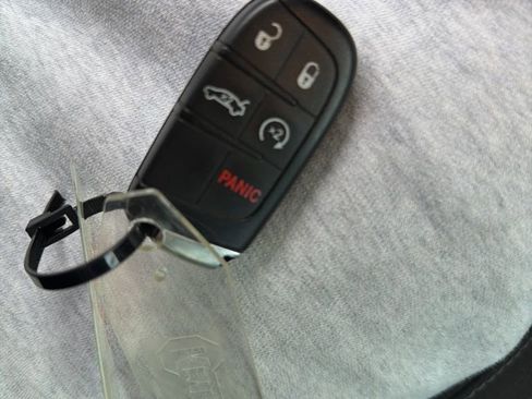 Certified 2019 Dodge Challenger GT w/ Driver Convenience Group image 11