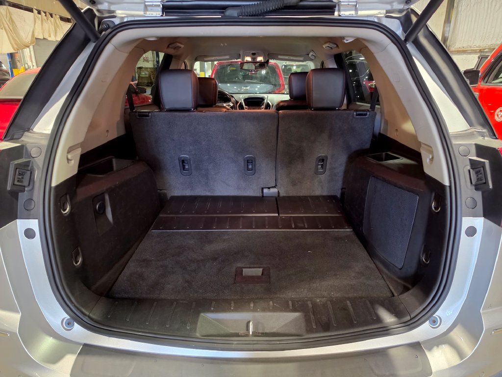 Used 2016 GMC Terrain SLT w/ Driver Alert Package I AWD/4WD image 8